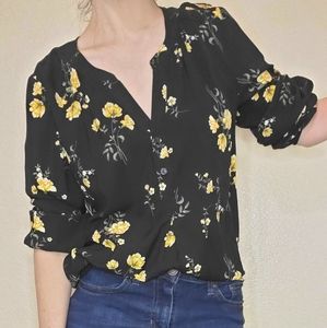 M Old Navy black yellow floral flowers top